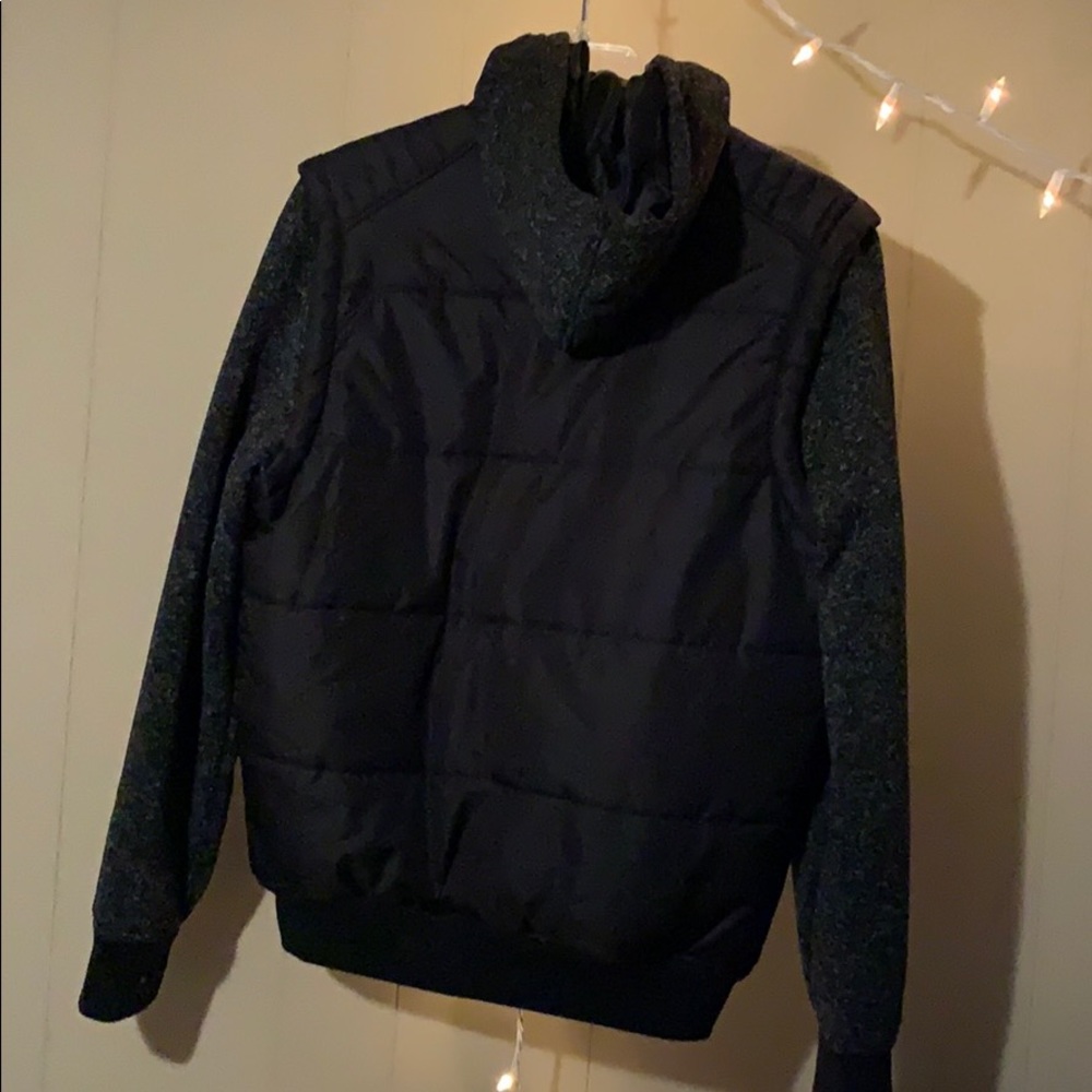 Man’s Jacket - Picture 4 of 4